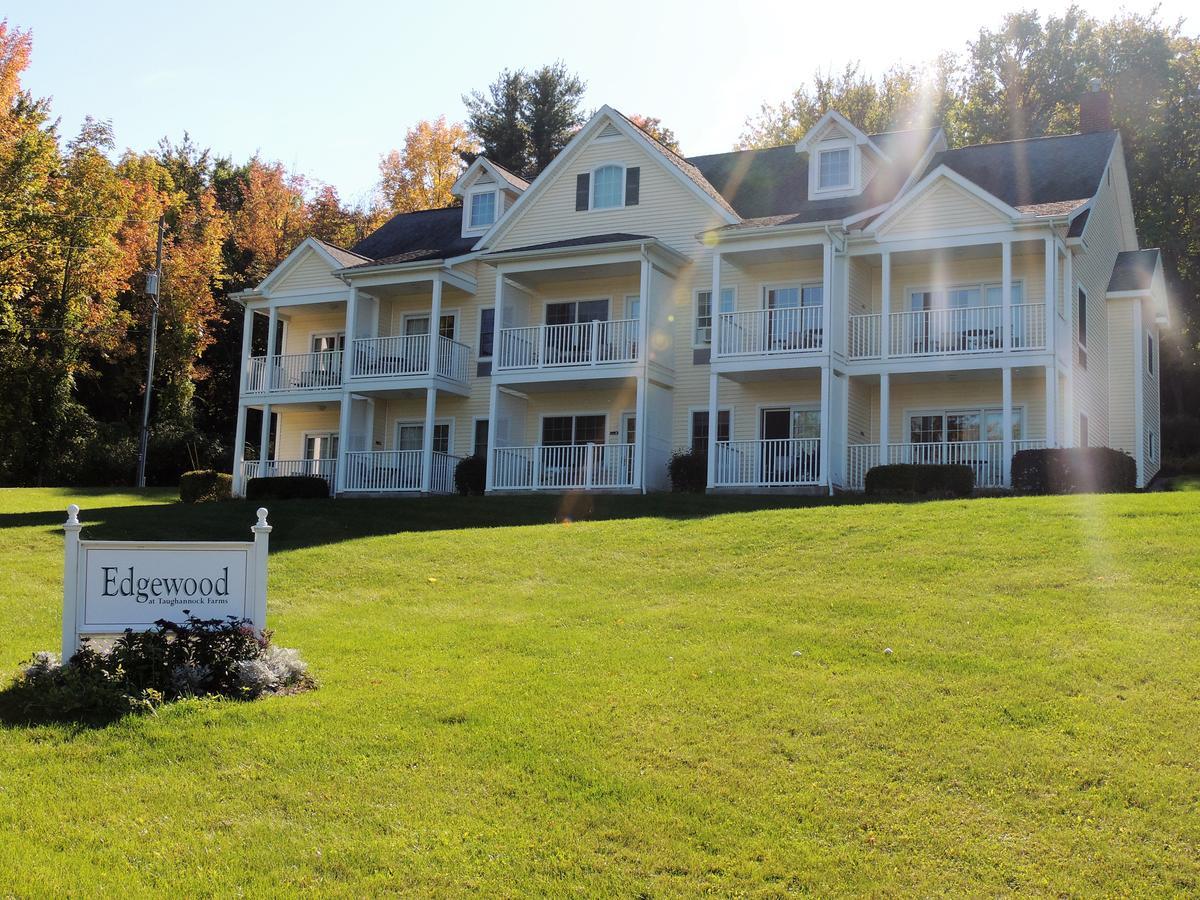 At Taughannock Falls 4*